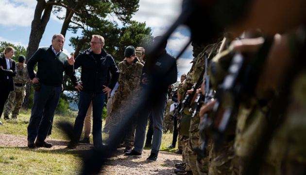 Дания присоединится к обучению украинских военных в Британии