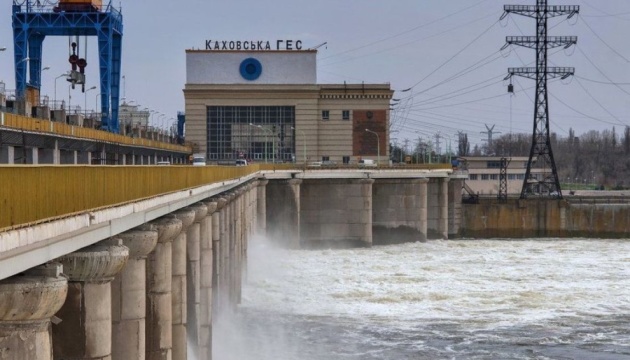 Russian barge with military equipment and personnel sunk near Nova Kakhovka 