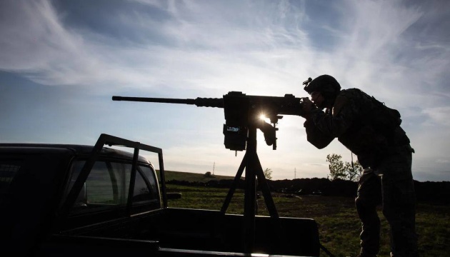 Ворог нічого не може зробити на полі бою: Зеленський показав світлини українських військових