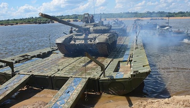 Resupply for Russians in Kherson reliant on two pontoon crossings - British intelligence