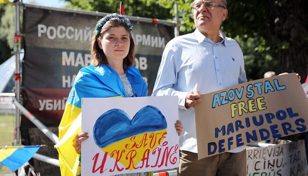 Біля посольства рф у Латвії відбувся пікет на підтримку українських воїнів