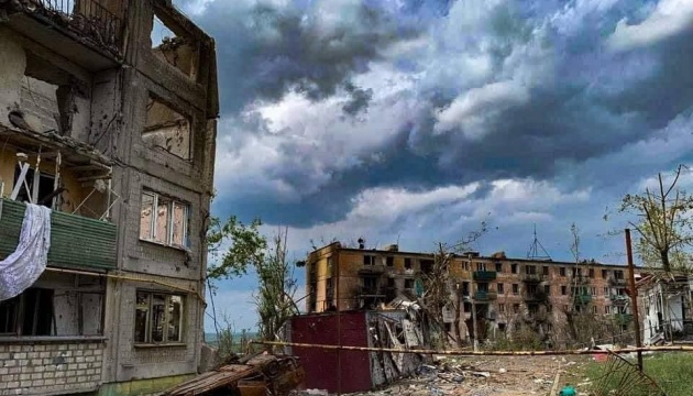 После захвата Лисичанска врагу трудно продвигаться на Луганщине - Гайдай