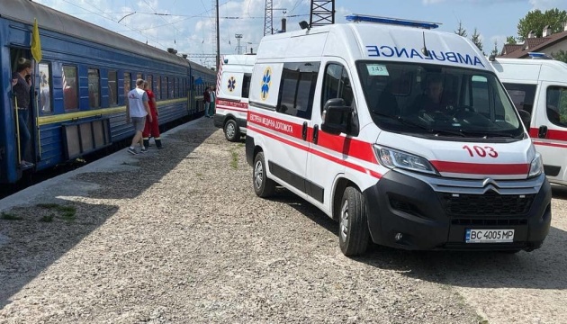 До Львівщини евакуювали ще сімох пацієнтів з Донеччини та Дніпропетровщини