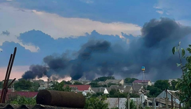 На півдні ЗСУ ліквідували 75 загарбників, у Чорнобаївці знищили склад боєприпасів