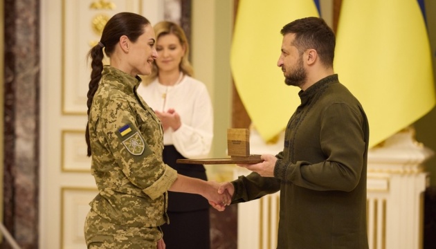 Зеленський з дружиною вручили видатним українцям відзнаку «Національна легенда України»