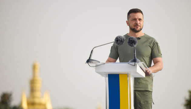 Zelensky: Ucrania necesita suministros de defensa aérea para que la economía funcione