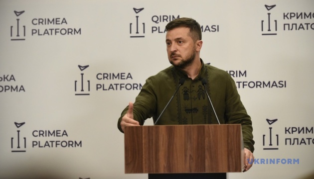 Zelensky: El mundo debería presentar ultimátums a Rusia para que los agresores abandonen la central nuclear de Zaporiyia