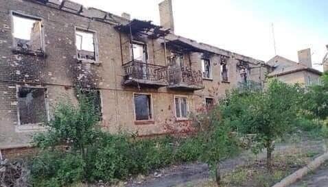 Nachts beschossen Invasoren Gebiet Luhansk 35 Mal und verübten drei Raketenangriffe - Hajdaj