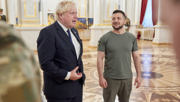 Zelensky presents Johnson with Order of Liberty in Kyiv