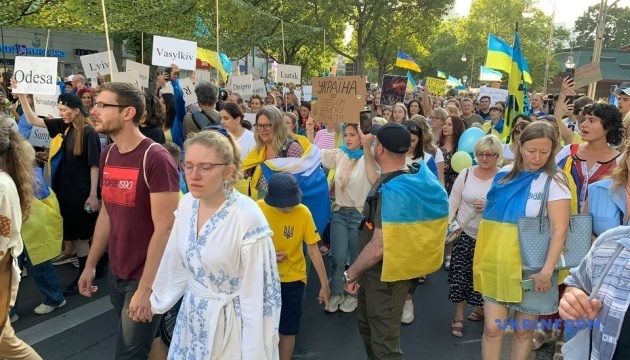 Український Марш Миру в Берліні зібрав сім тисяч учасників