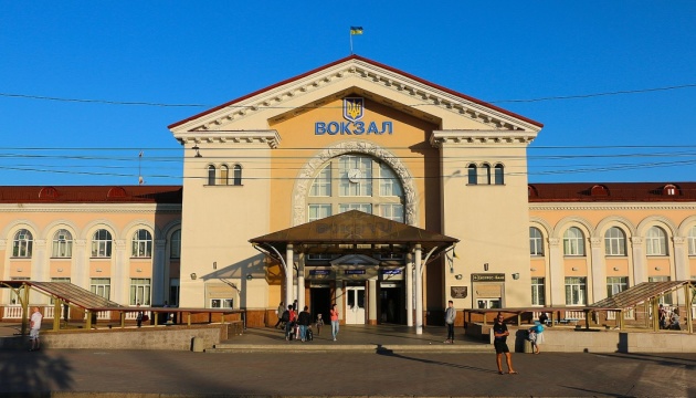 У Вінниці поліція перевіряла інформацію про замінування вокзалу і трьох ТРЦ