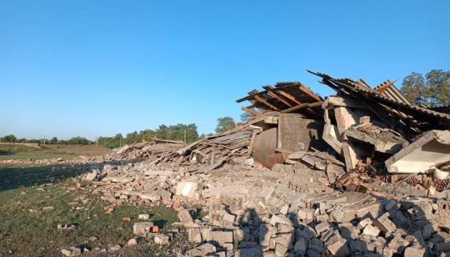 Загарбники з «Ураганів» обстріляли громаду на Дніпропетровщині