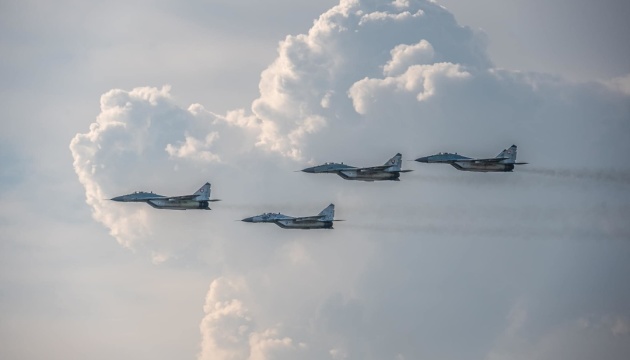 スロバキア、ウクライナへのソ連製戦闘機１０機提供を検討＝報道