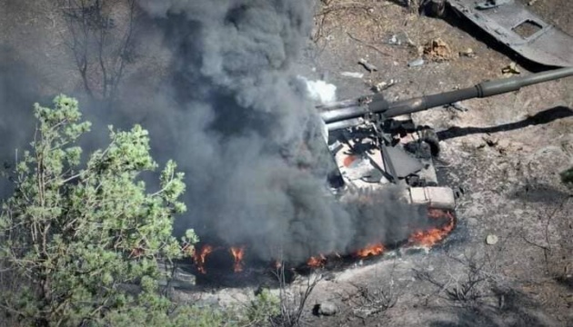 El ejército de Ucrania ataca un puesto de mando y almacén de combustible