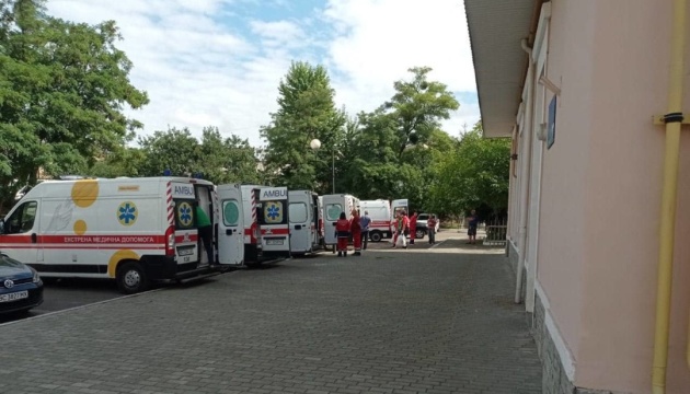 На Львівщину евакуаційним потягом доправили на лікування ще 9 пацієнтів