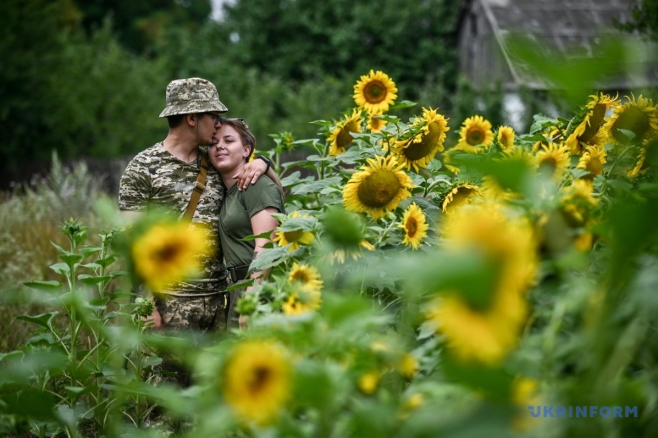 They were together at school, and now in the territorial defense: The youngest married couple do military service in Zaporizhzhia Region / Photo: Dmytro Smolienko, Ukrinform
