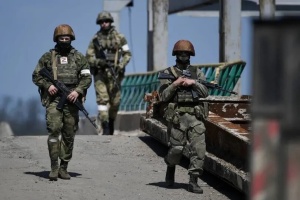 На Луганщині загарбники виселяють людей з осель для розквартирування своїх військових