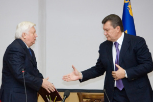 亚努科维奇及其随行人员解除欧盟制裁