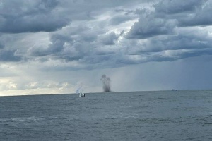 Біля військової бази рф у Севастополі виявили плавучий безпілотник – загарбники в паніці