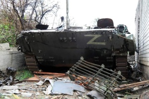 Морпіхи знищили два склади з боєприпасами, танки й бронетехніку ворога