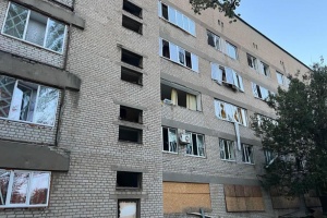 росіяни вдарили по Краматорську ракетами С-300 - пошкоджені будинки й лікарня