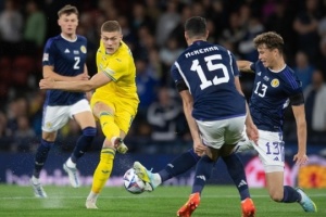 Шотландия перед матчем с Украиной потеряла четырех основных футболистов