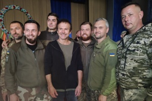 Вакарчук дал концерт для украинских защитников