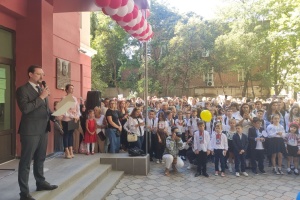 У Тбілісі відбулося урочисте відкриття навчального року для дітей з України