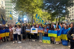 На Мангеттені у Нью-Йорку провели маніфестацію та підняли прапор України