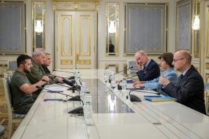 Зеленский встретился с главой МИД Франции и призвал к новым санкциям против рф