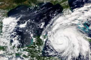 В США из-за урагана Ян погибли по меньшей мере 27 человек