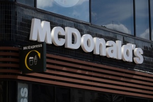 McDonald's открывает залы в Киеве