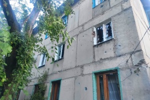В Донецкой области россияне сильно стреляли ночью - многие дома разрушены