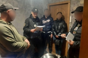 На Дніпропетровщині викрили злочинну групу, яка обкрадала потяги з вугіллям