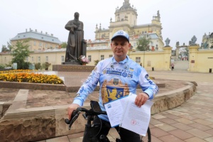 Львів’янин вирушив у велопрощу країнами Європи, щоб зібрати кошти на реабілітацію військових