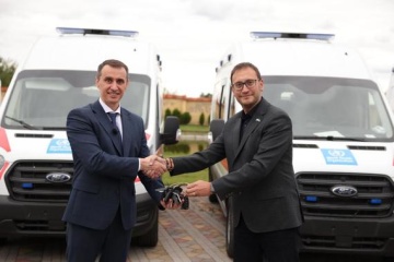 WHO schenkt Ukraine 11 Rettungswagen