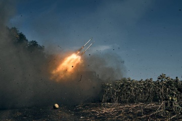 Les forces ukrainiennes de missiles et d'artillerie ont frappé neuf postes de commandement ennemis