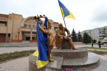 ウクライナ軍を見て感じたのは「自由」　解放を迎えたバラクリヤの人々