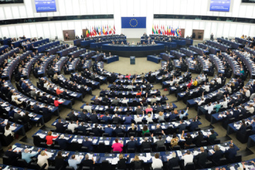 El Parlamento Europeo condena la deportación forzosa de ucranianos por parte de los invasores rusos