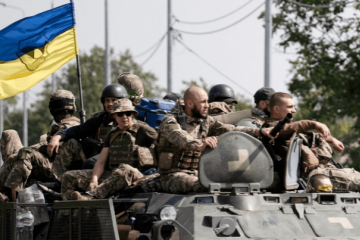 Ukraine setzt Offensive im Nordosten fort, Russland will dort Nachschublinie verteidigen