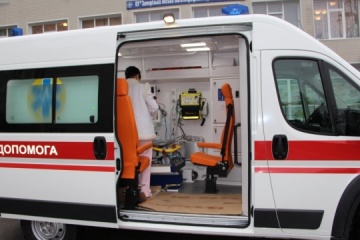 Seis ambulancias más para ucranianos gravemente heridos llegan a Ucrania