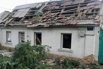 In Mykolajiw trifft feindliche Rakete den Hof eines Privathauses