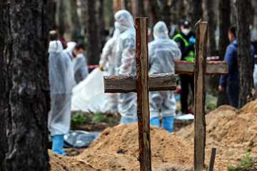 Izium tortured to death: Exhumation of bodies of Ukrainians killed by Russians continues