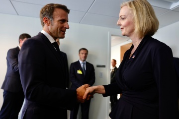 Macron, Truss agree to stay in touch to boost assistance to Ukraine