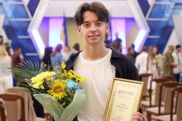 Un jeune Ukrainien, concepteur d'un drone détecteur de mines, reconnu meilleur étudiant du monde
