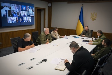 Yermak y los miembros del Comité de la Cámara de Representantes de EE.UU. discuten la situación en el campo de batalla