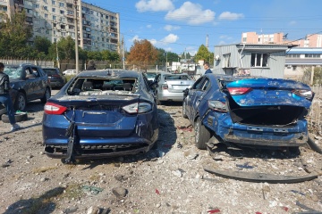 In Oblast Saporischschja trifft Rakete einen Parkplatz, Dutzende Autos beschädigt