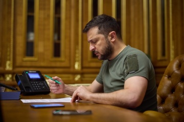 Selenskyj telefoniert mit Präsident Tschechiens. Situation an der Front erörtert