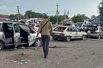 Dutzende Opfer und zerstörter Autopark: Russen greifen Saporishshja, Dnipro und Mykolajiw an - PHOTOCHRONIK DES KRIEGES