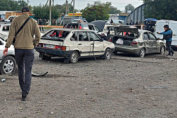 Dutzende Opfer und zerstörter Autopark:  Russen greifen Saporishshja, Dnipro und Mykolajiw an - PHOTOCHRONIK DES KRIEGES